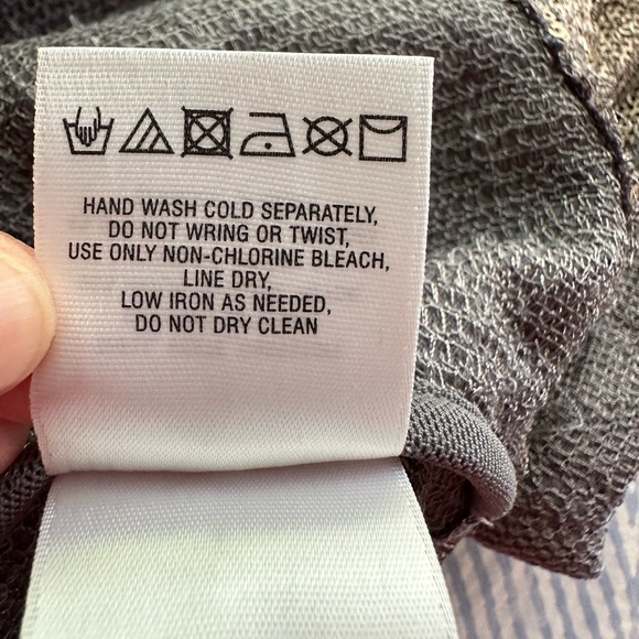 Anthropologie NWT Deletta Sequin Cropped Boxy Oversized Holidays Top Small - Picture 14 of 16